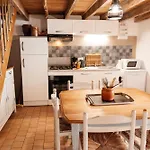 Nyaraló Le Logis Du Prieure *